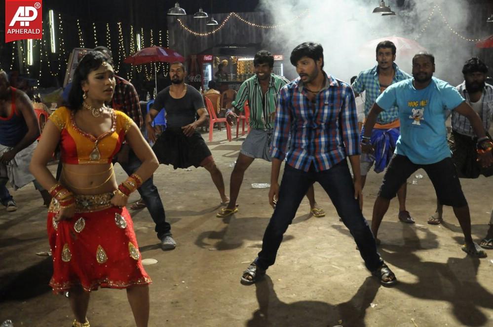 Mei Maranthen Movie Spicy Stills