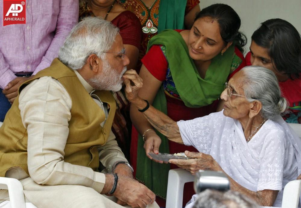 Modi his Mother Photos