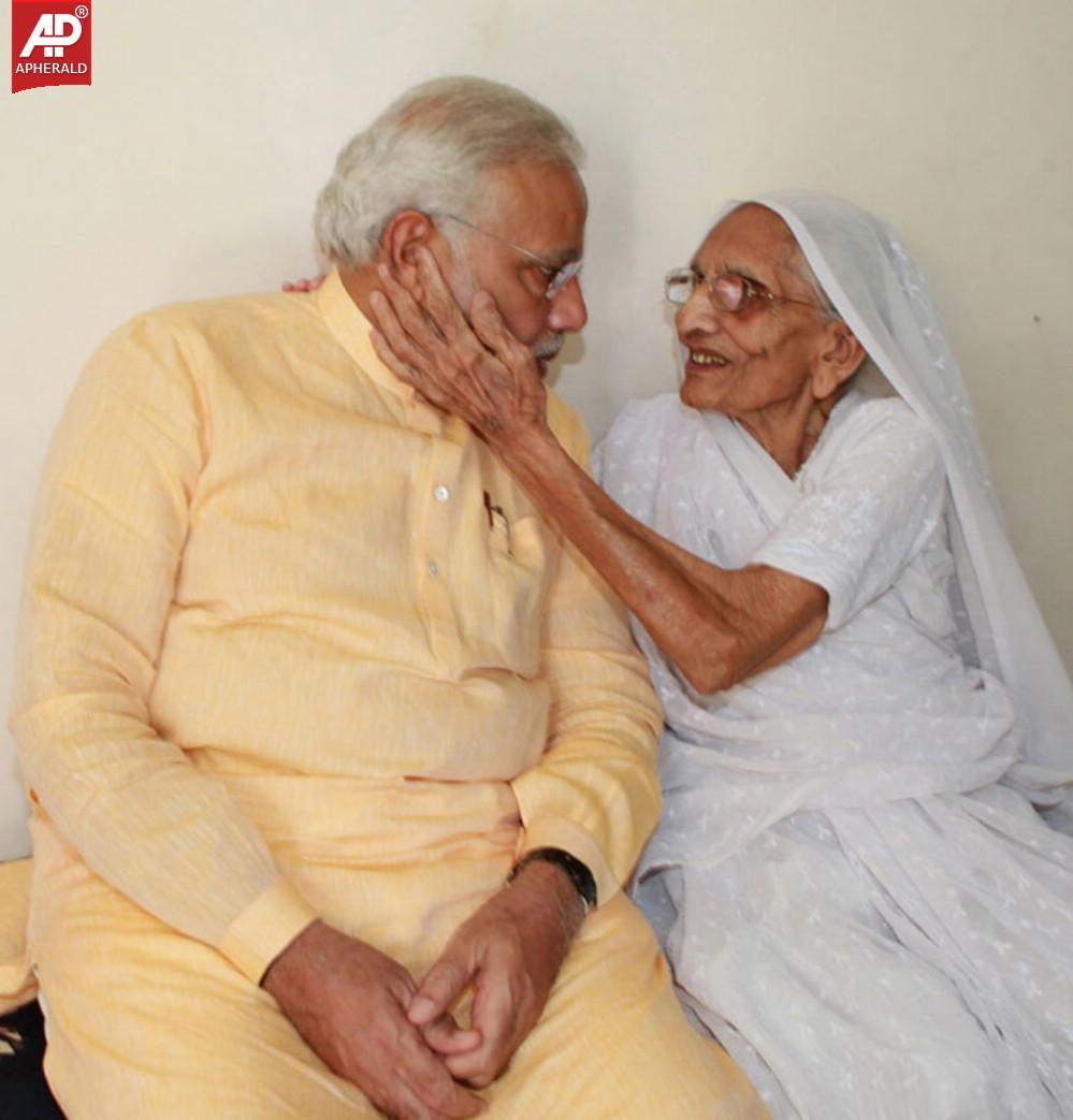 Modi his Mother Photos