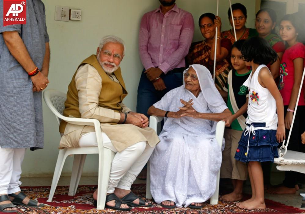 Modi his Mother Photos