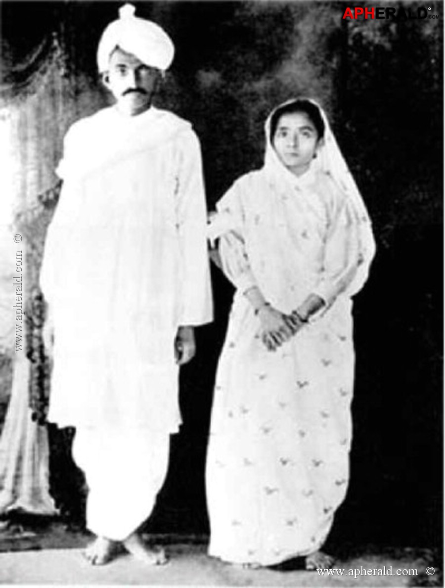 Mohandas Karamchand Gandhi Rare Pics