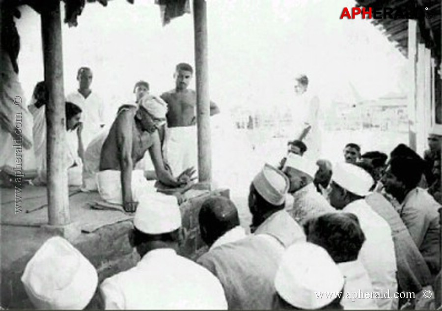 Mohandas Karamchand Gandhi Rare Pics