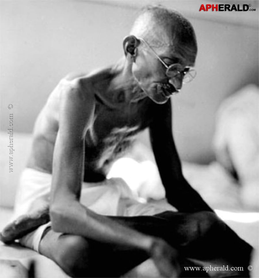 Mohandas Karamchand Gandhi Rare Pics