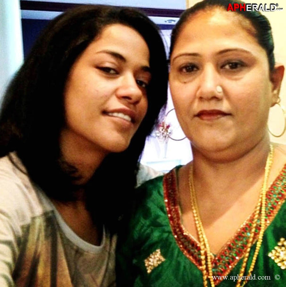 Mumaith Khan Unseen Photos