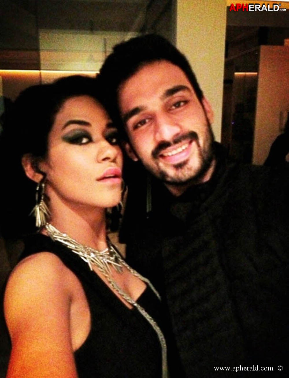 Mumaith Khan Unseen Photos