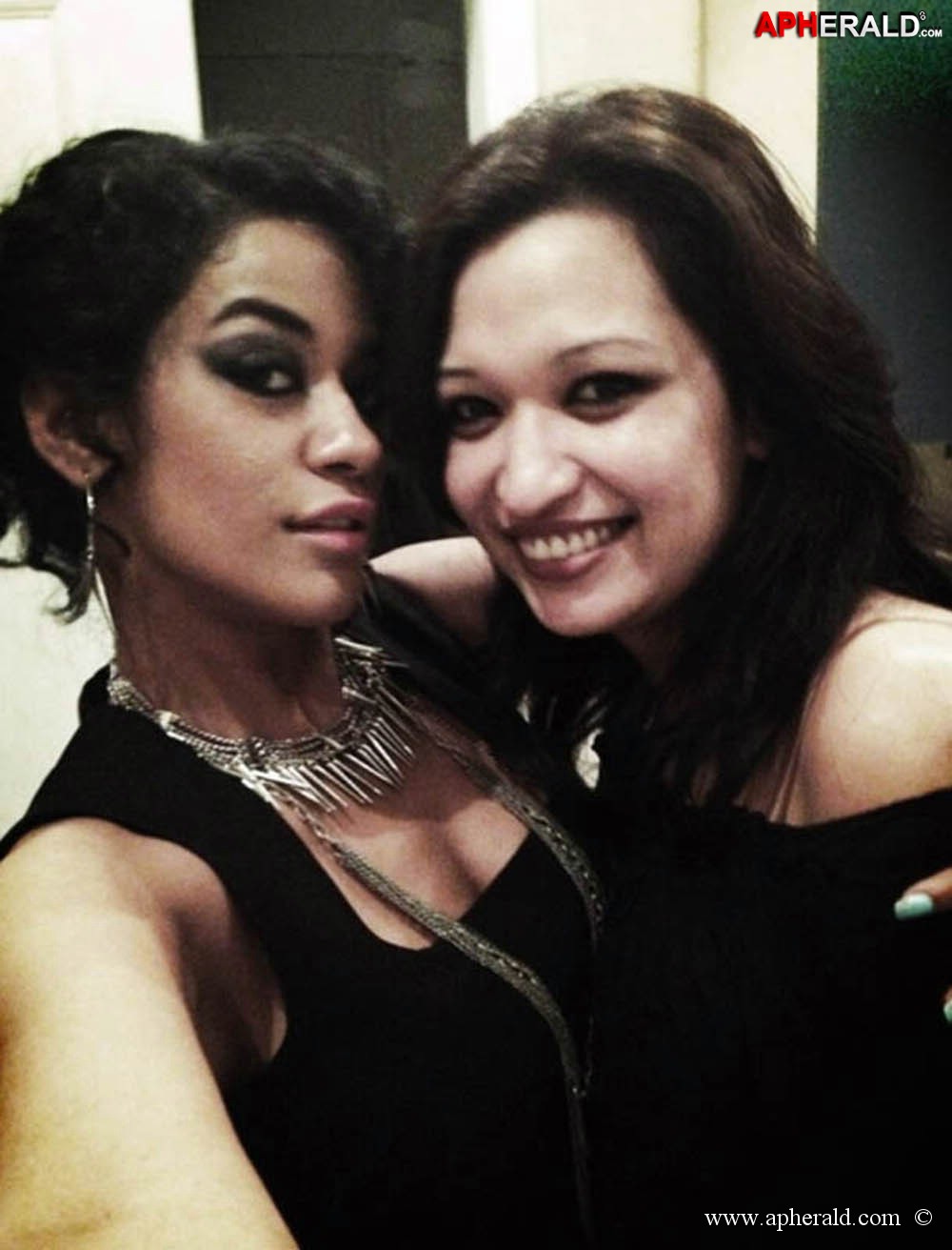 Mumaith Khan Unseen Photos