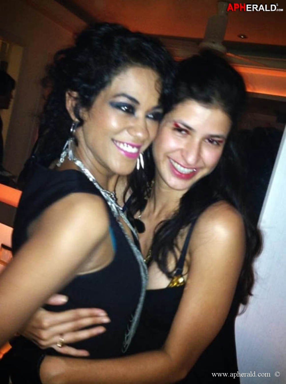 Mumaith Khan Unseen Photos