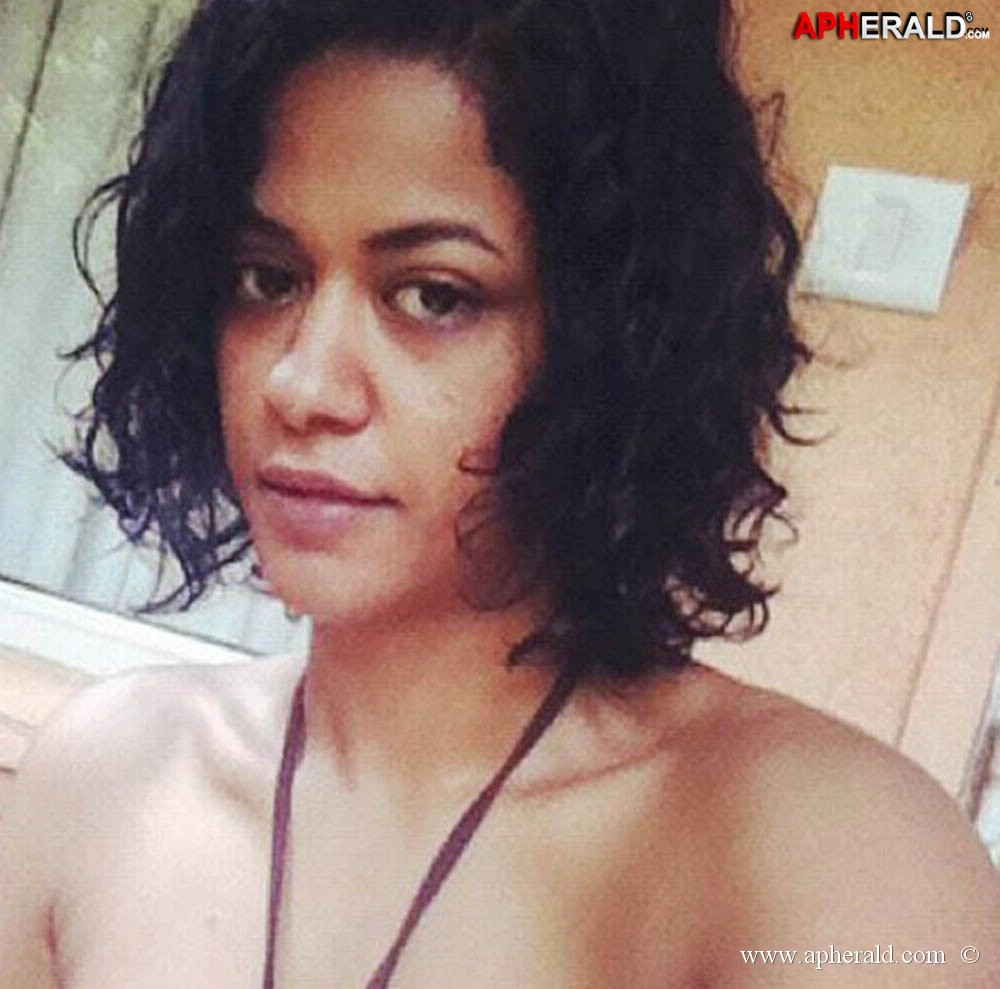 Mumaith Khan Unseen Photos