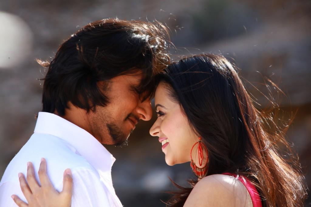 Murattu Kaidhi Movie Latest Stills