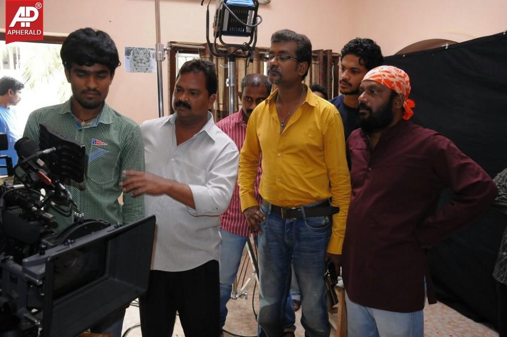 Naa Kathalo Oka Malupu Working Stills