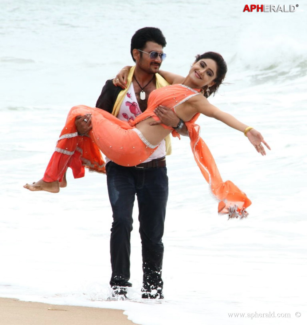 Naakaithe Nachindi Movie Hot Stills