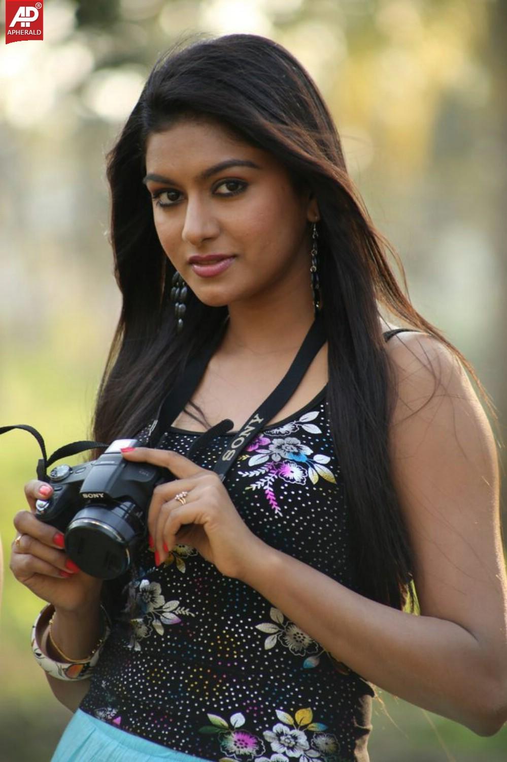 Nanbargal Narpani Mandram Movie Pics