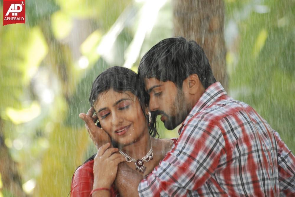 Nathikal Nanaivathillai Movie Stills