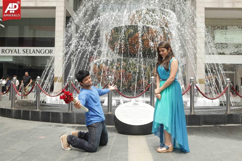 Nee Naan Nizhal Movie Stills