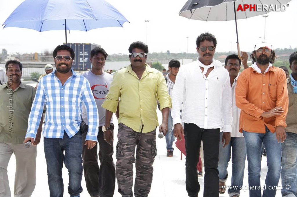 Nimirnthu Nil Tamil Movie Stills