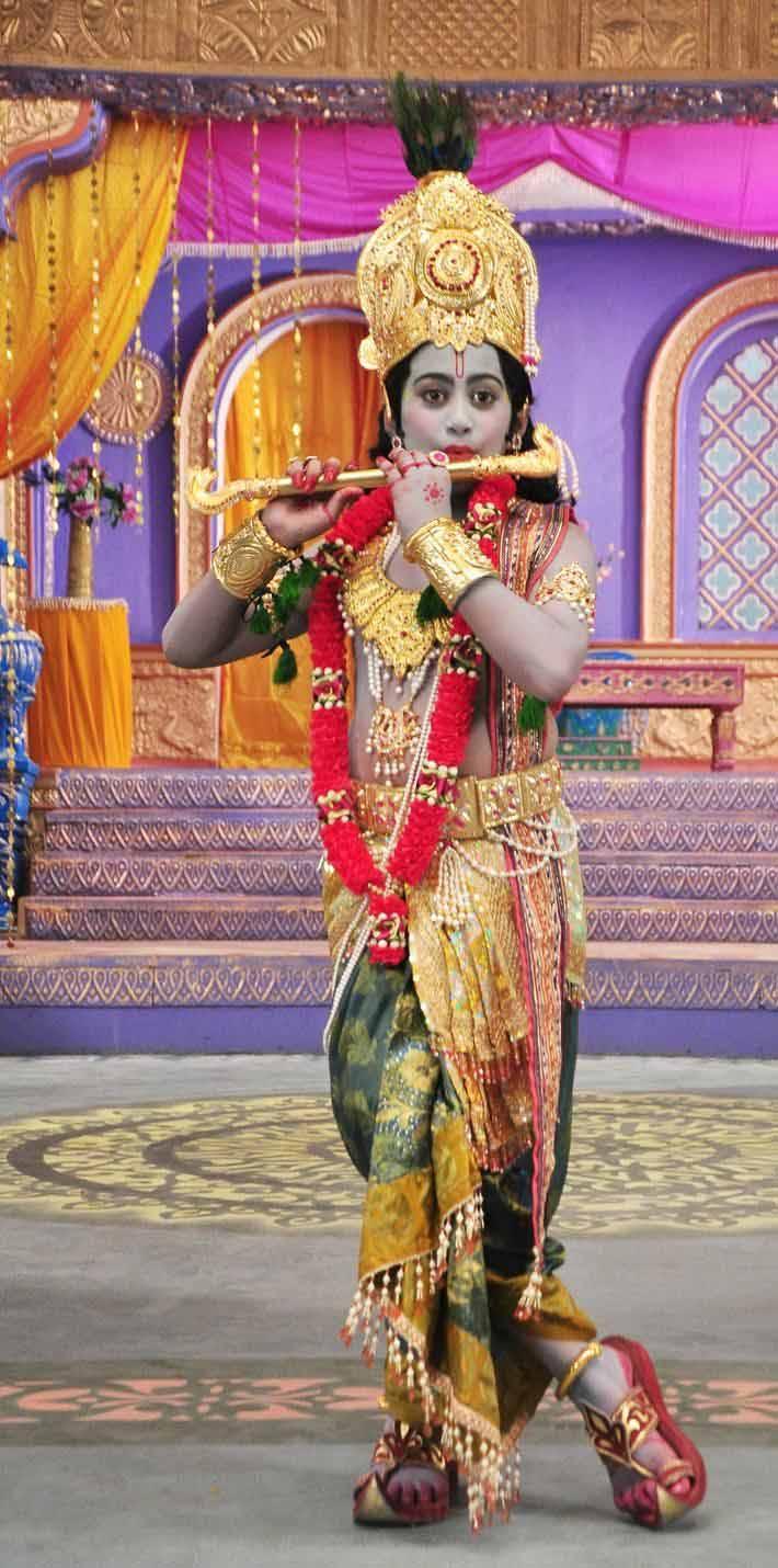 NTR As Sri Krishna In Dana Veera Sura Karna Movie