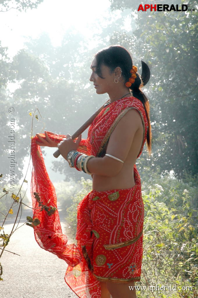 O Malli Movie New Stills