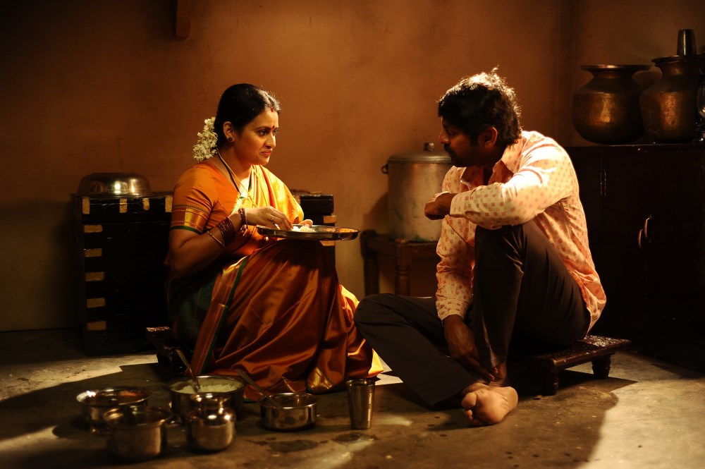 O Manishi Katha Movie New Stills