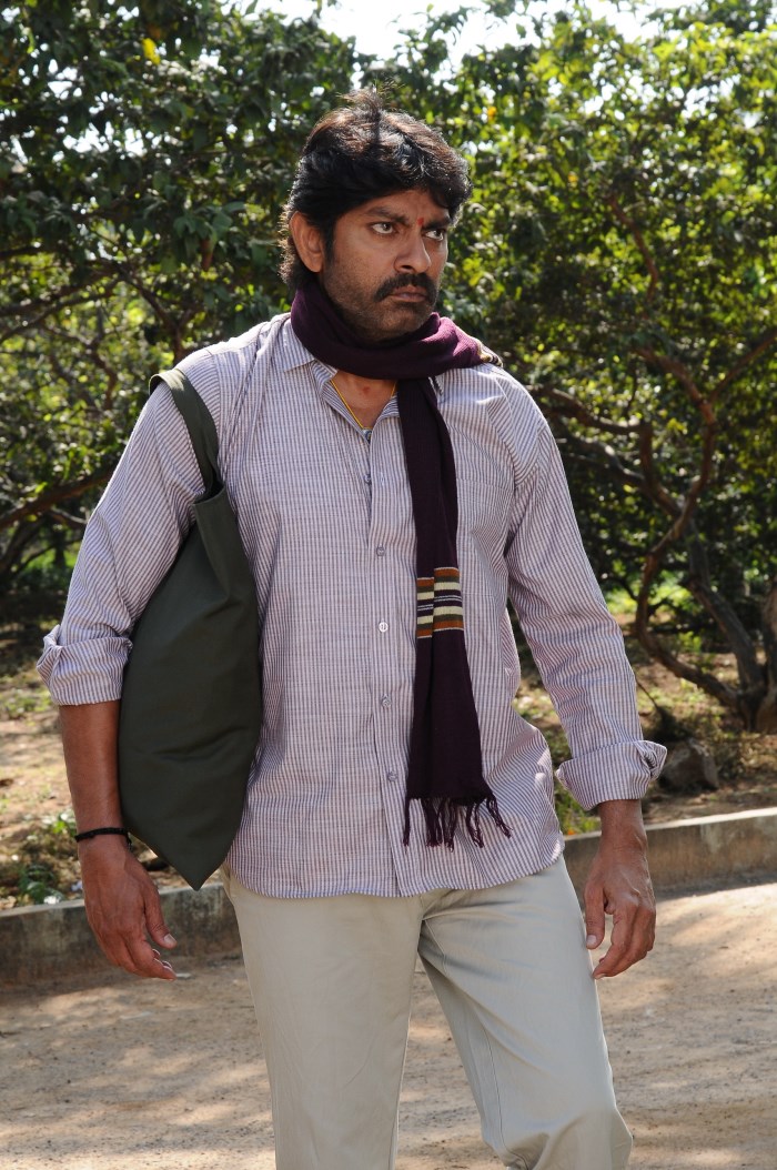 O Manishi Katha Movie New Stills