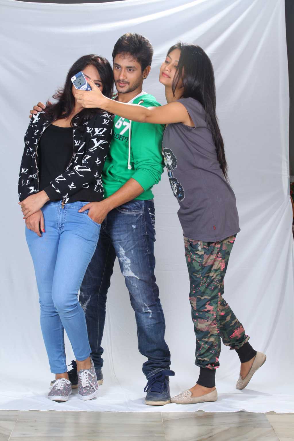 Oh Cheliya Naa Priya Sakhiya Movie latest Stills