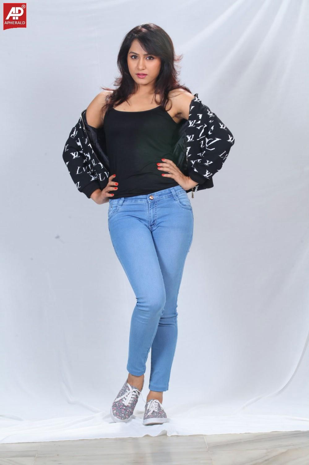 Oh Cheliya Naa Priya Sakiya Movie Stills