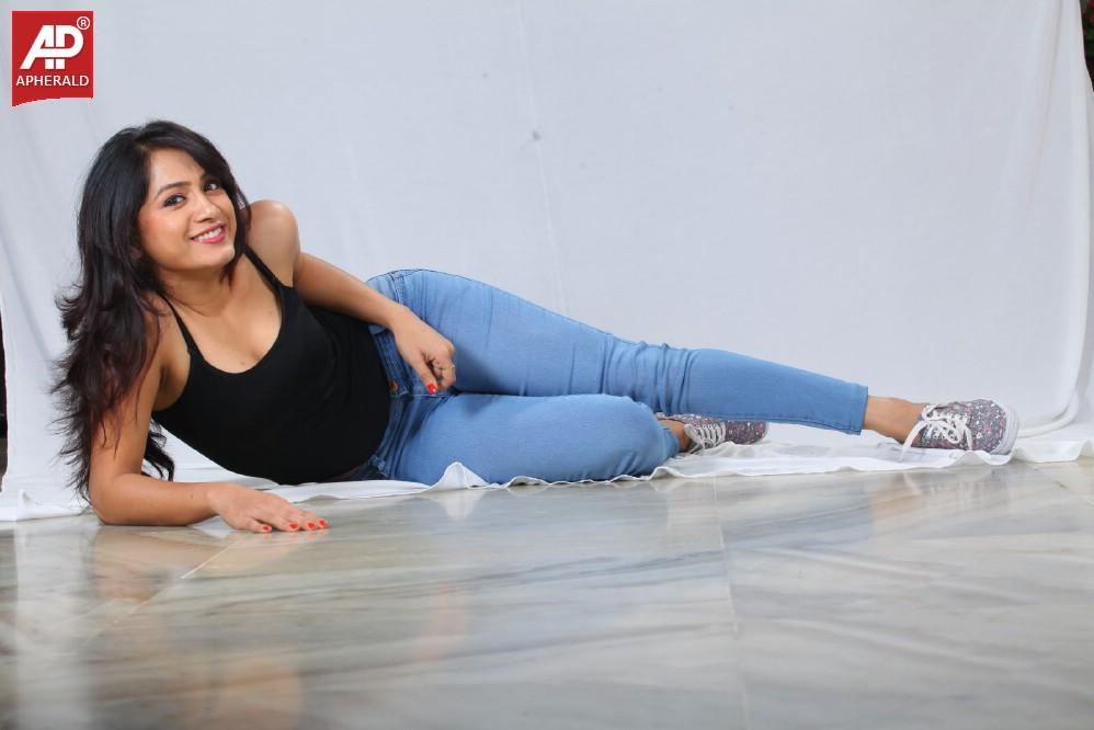 Oh Cheliya Naa Priya Sakiya Movie Stills