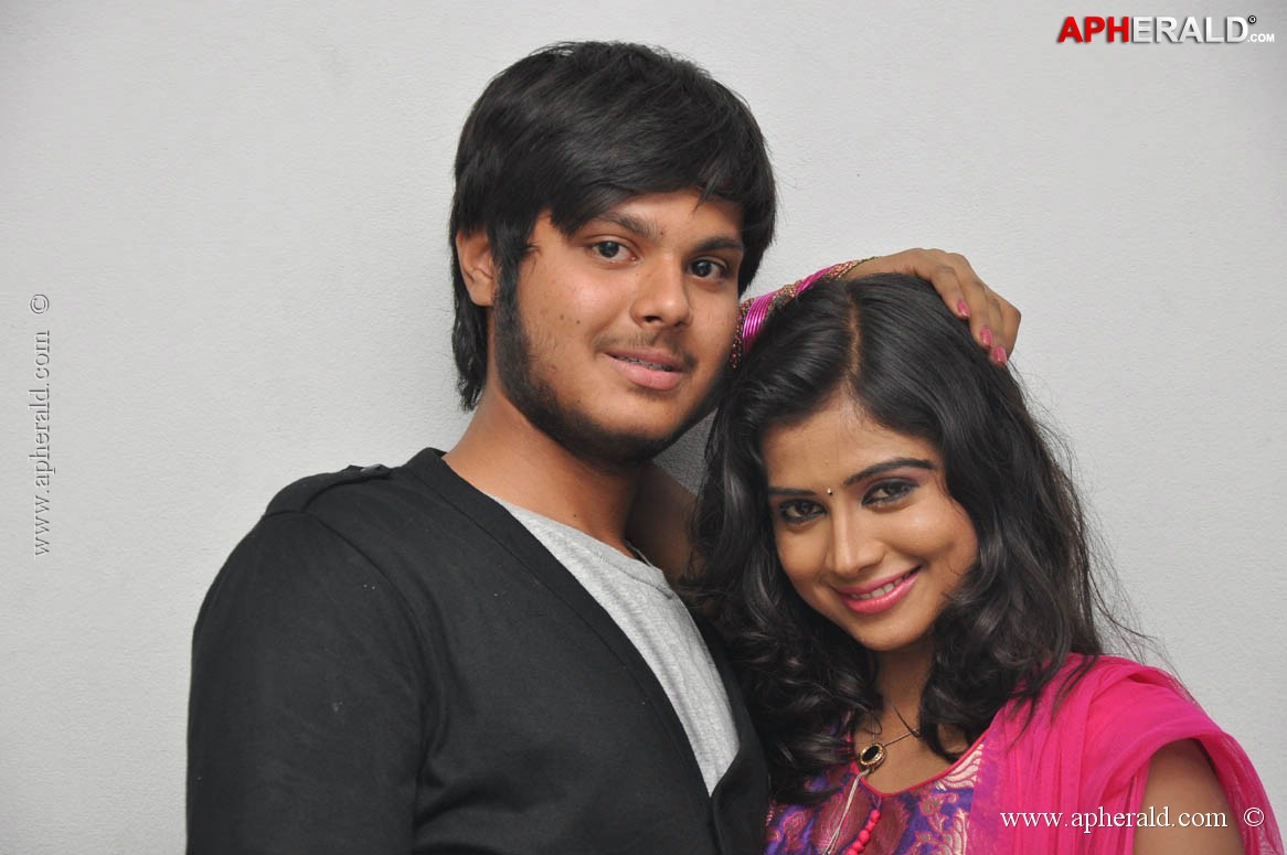 Oka Hindu Oka Muslim Movie Stills
