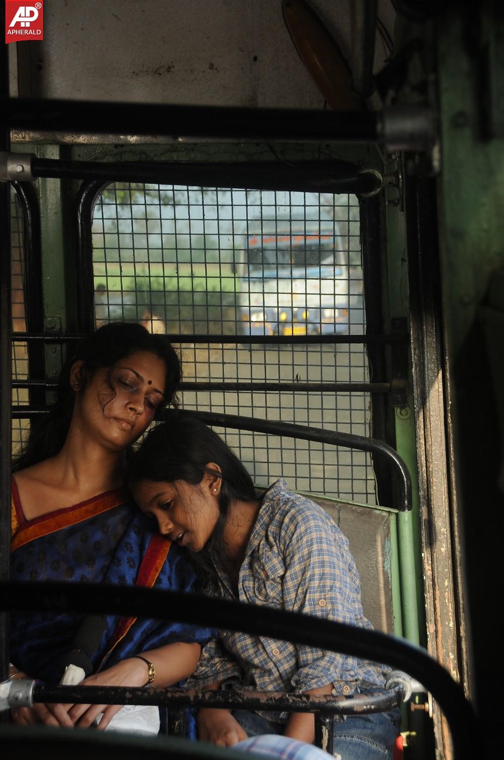 Oka Rathri Movie Spicy Pics