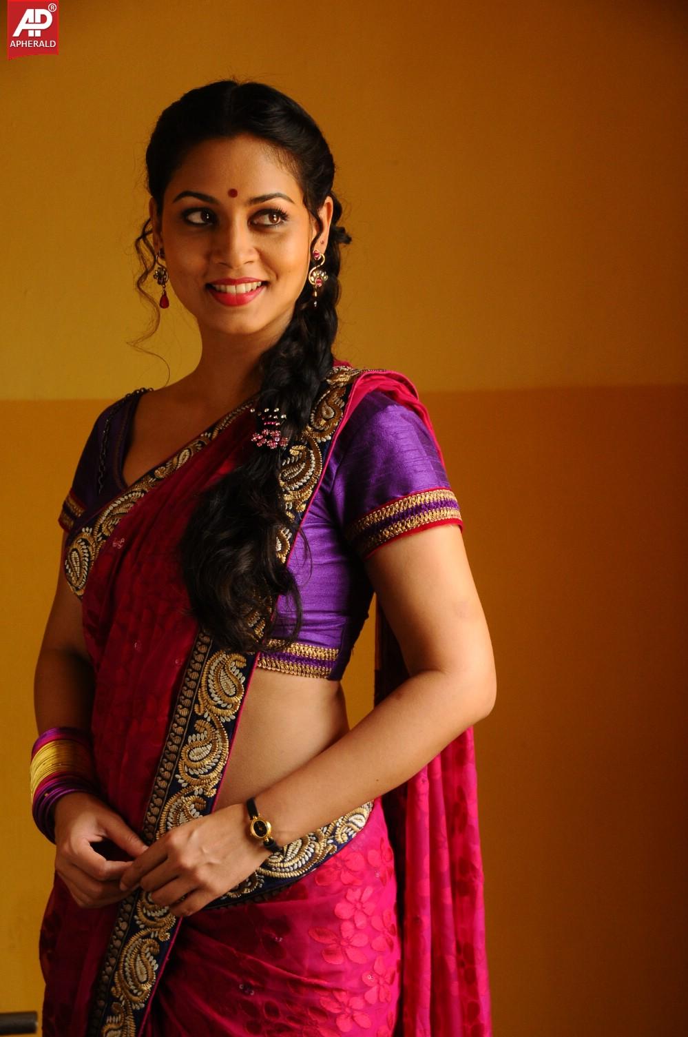 Oka Rathri Movie Spicy Pics