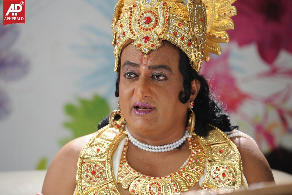 Ori Devudoy Movie wroking Photos