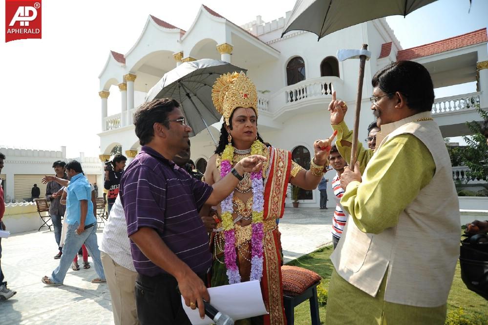 Ori Devudoy Movie wroking Photos