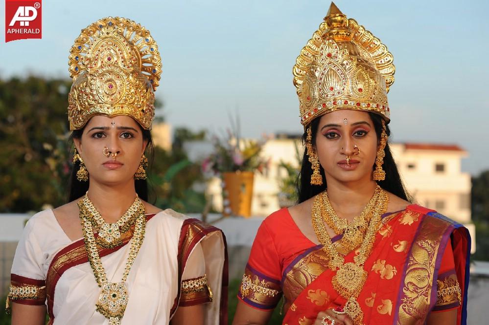 Ori Devudoy Movie wroking Photos