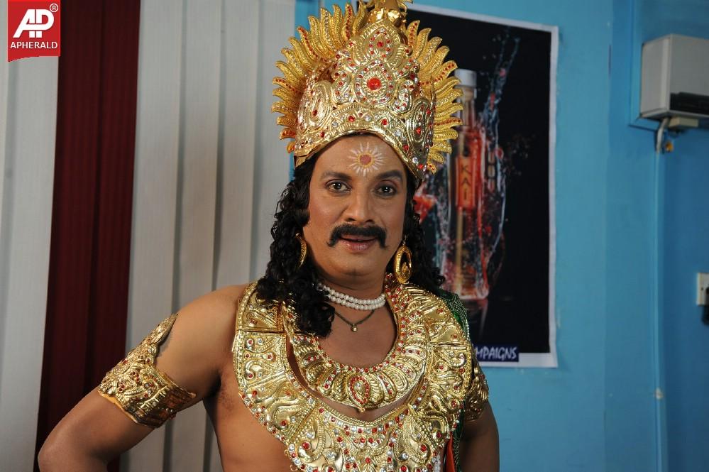 Ori Devudoy Movie wroking Photos