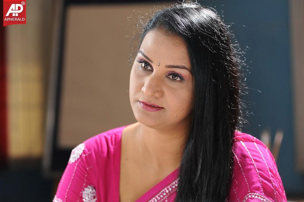 Ori Devudoy Movie wroking Photos