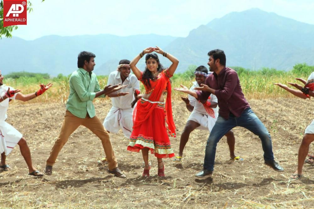 Oru Oorla Rendu Raja Movie latest Stills