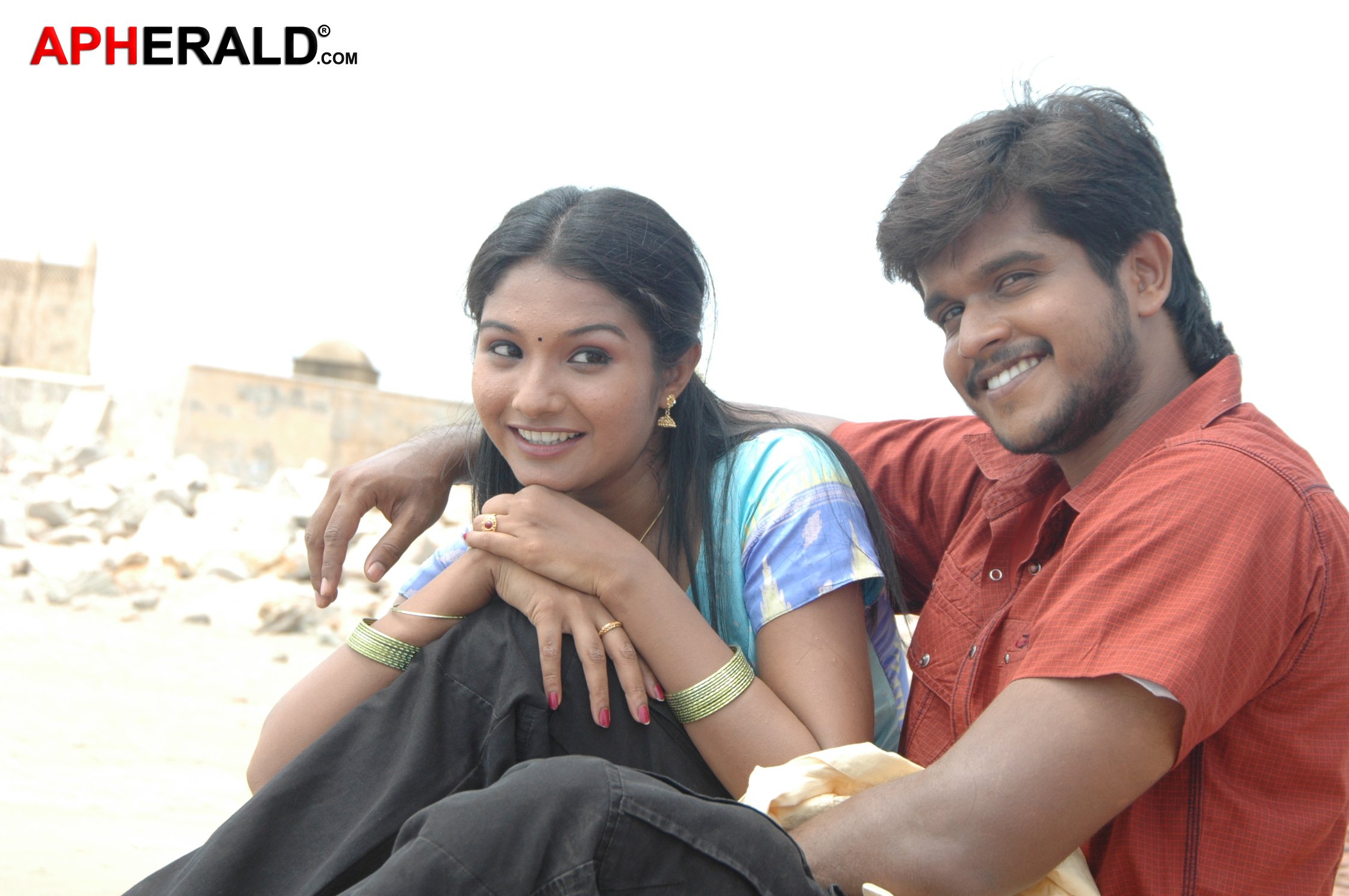 Osei Osei Vadilesi Vellipoke Movie Stills