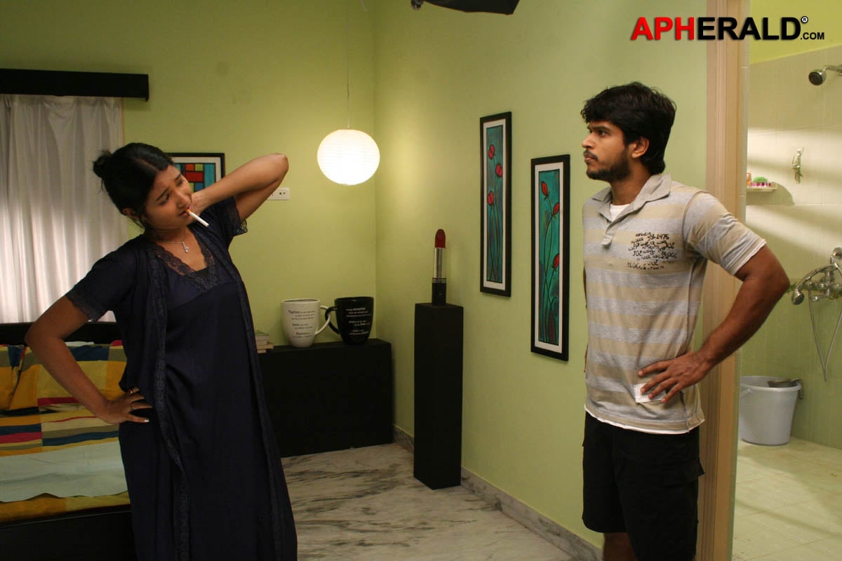 Osei Osei Vadilesi Vellipoke Movie Stills