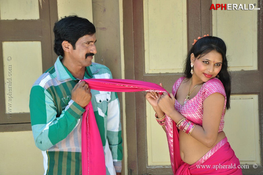 Paravai Tamil Movie Spicy Stills