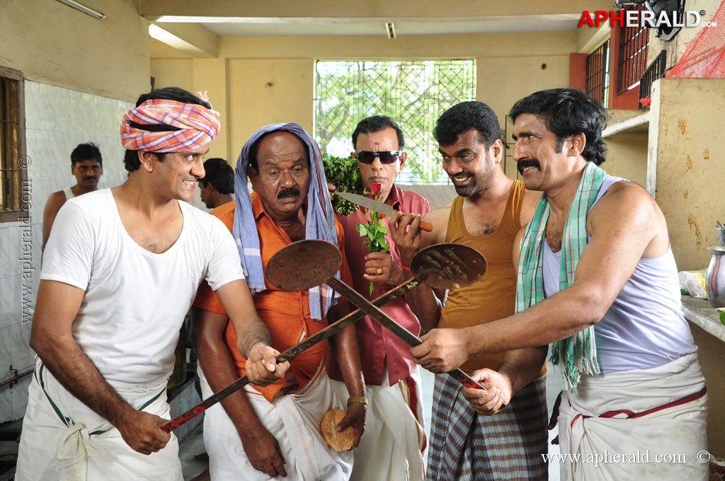 Paravai Tamil Movie Spicy Stills