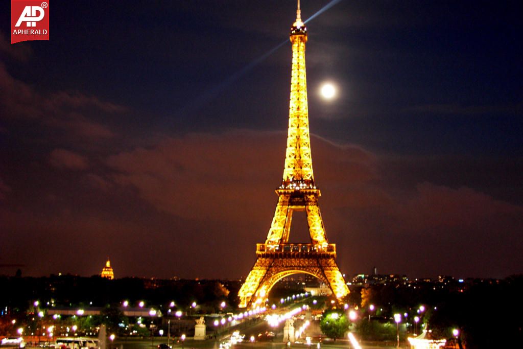 FEEL GOOD : Paris Eiffel Tower Photos