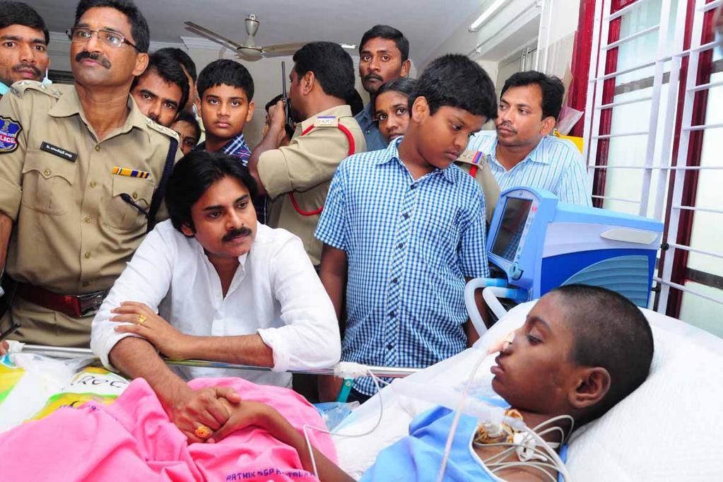 Pawan Kalyan Visits Sreeja in Hospital Photos