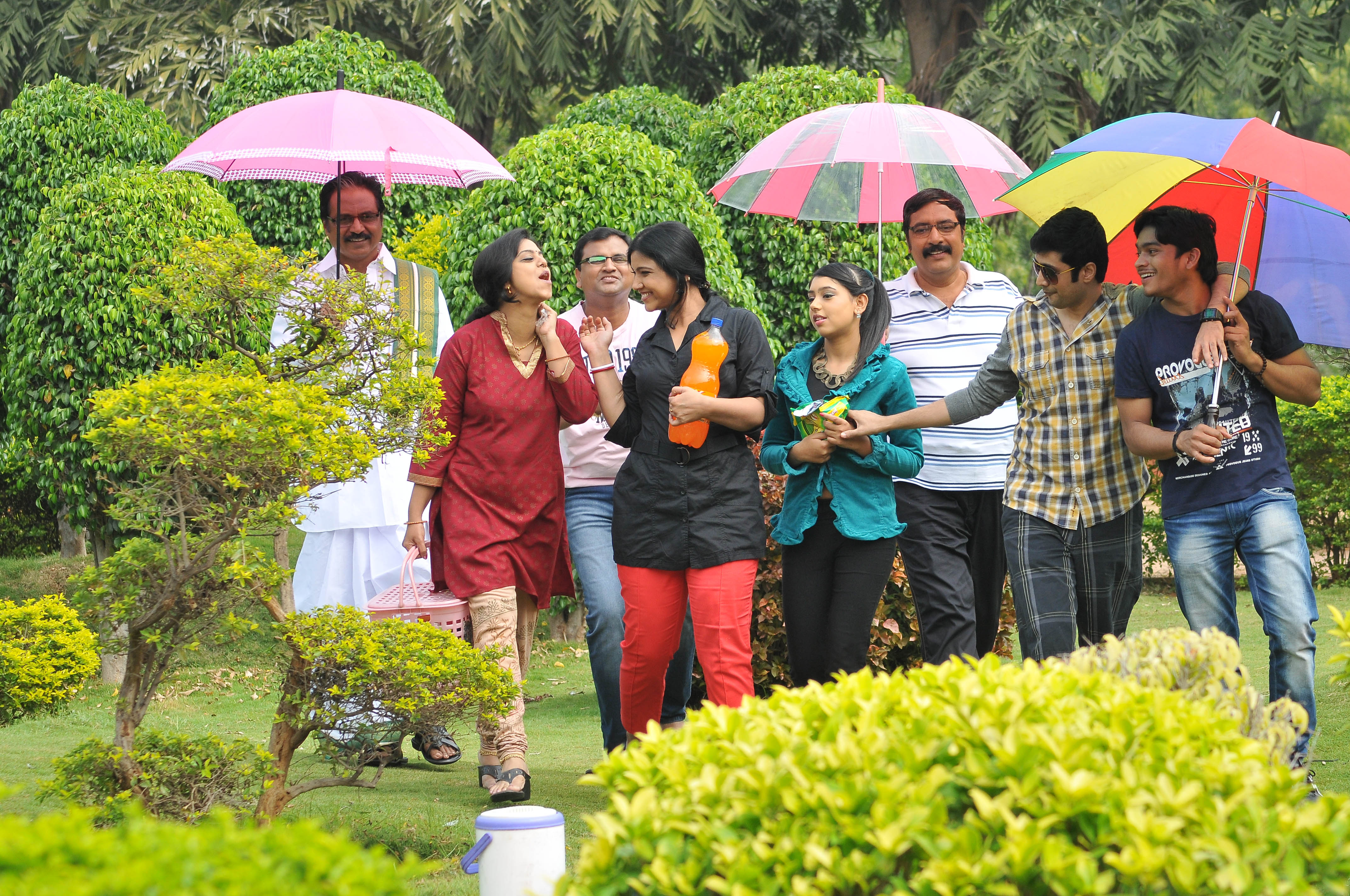 Pelli Pustakam Movie Stills