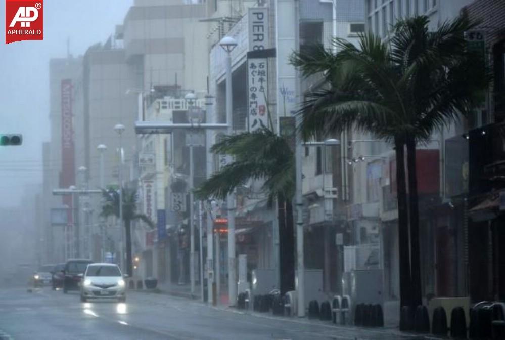 Powerful Typhoon Neoguri Lashes Japan Pics