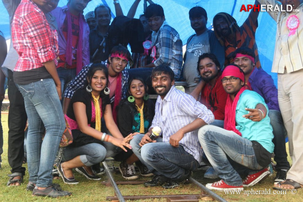 Pranaya Veedhullo Movie Working Stills