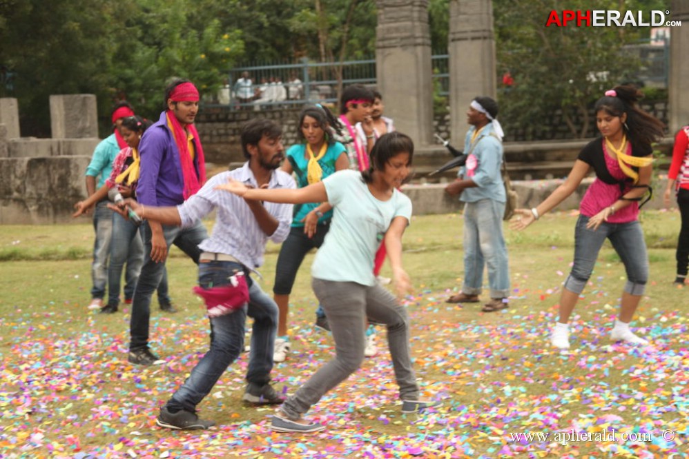Pranaya Veedhullo Movie Working Stills