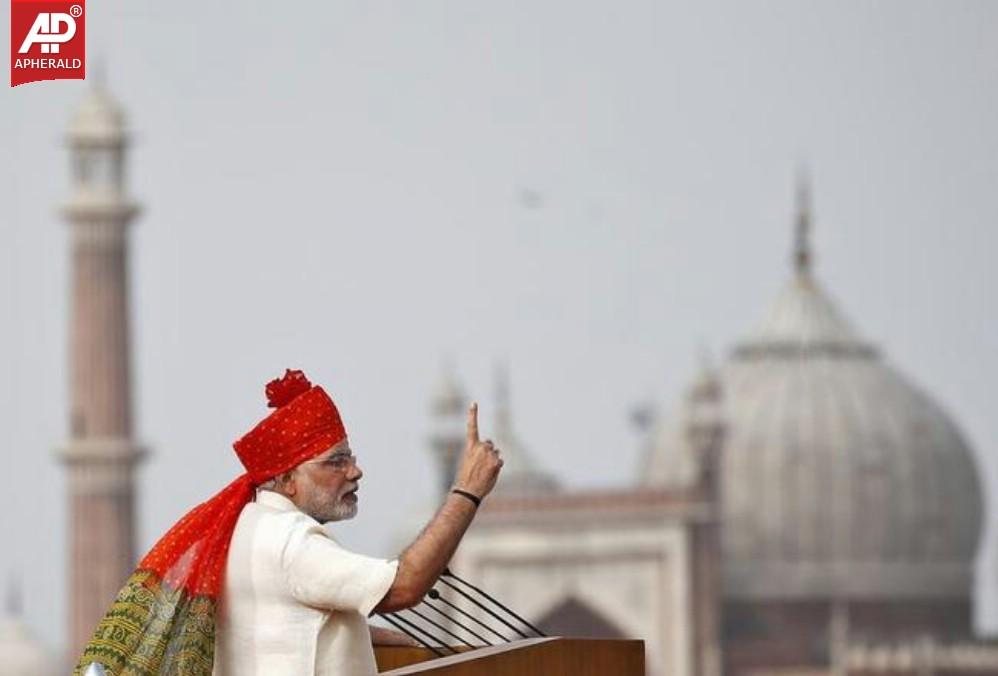 Prime Minister Narenda Modi At Red Fort