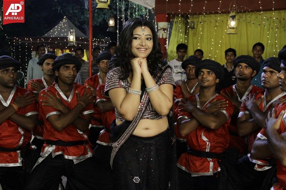 Punnami Rathri Movie Hot Images