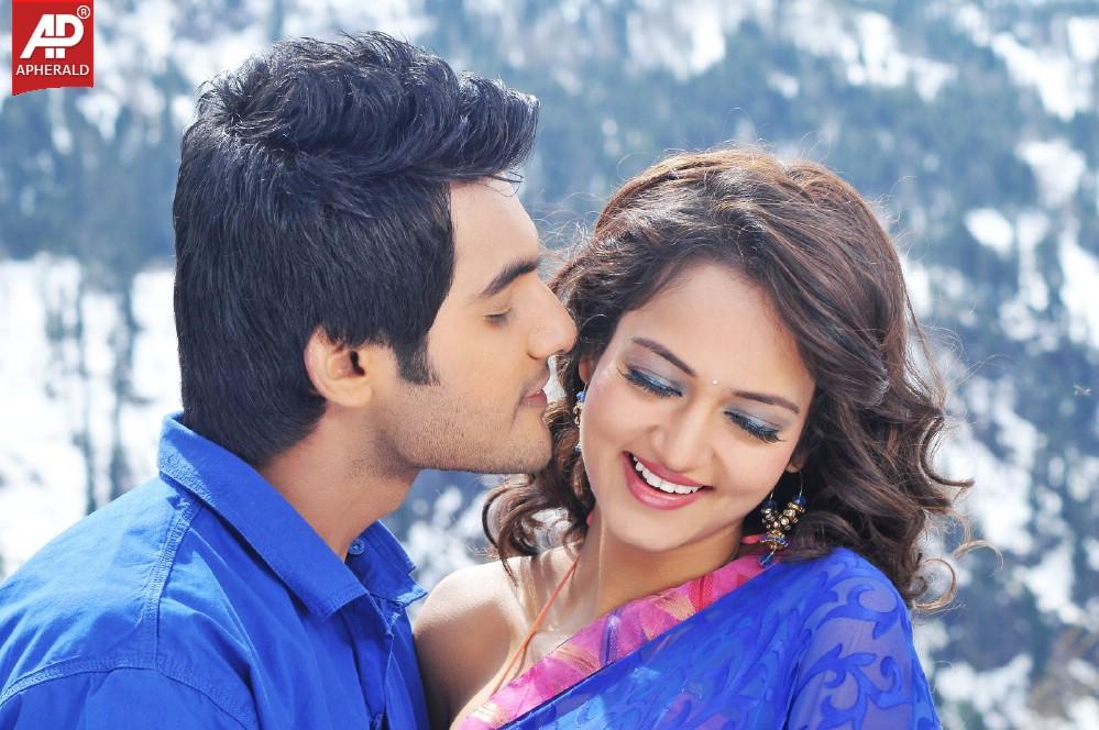 Pyar Mein Padipoyane New Stills