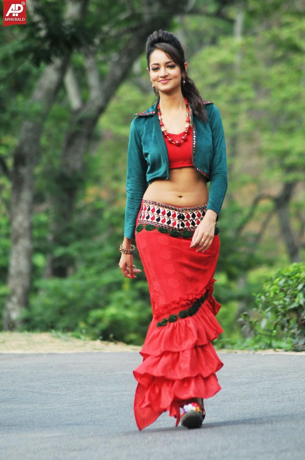 Pyar Mein Padipoyane New Stills