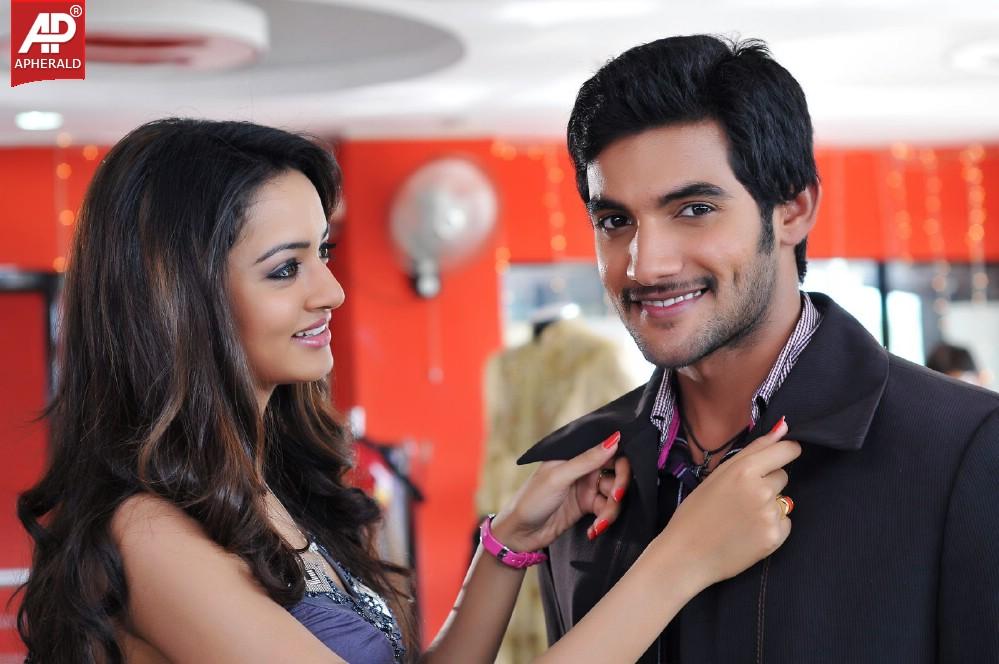 Pyar Mein Padipoyane New Stills